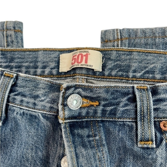 Levi’s Original 501 straight leg Button fly, light wash, 36 X 34 - Picture 7 of 11